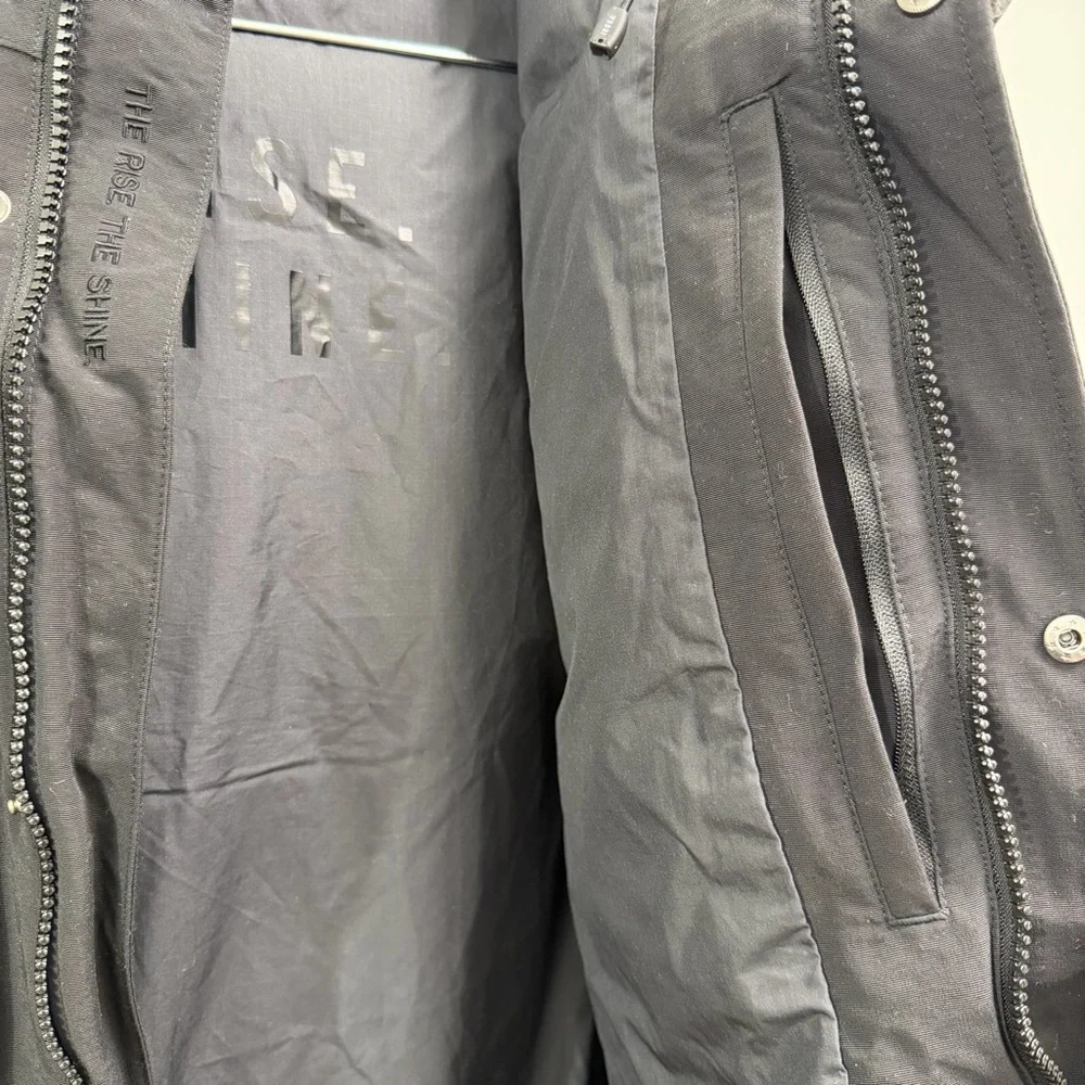 Vuori Northmost Insulated Black Parka Size Small